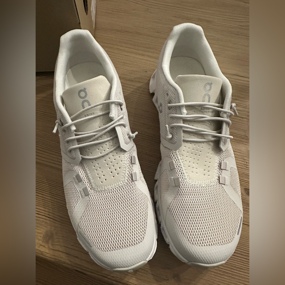 On Running Classic off white/tan Athletic Shoes